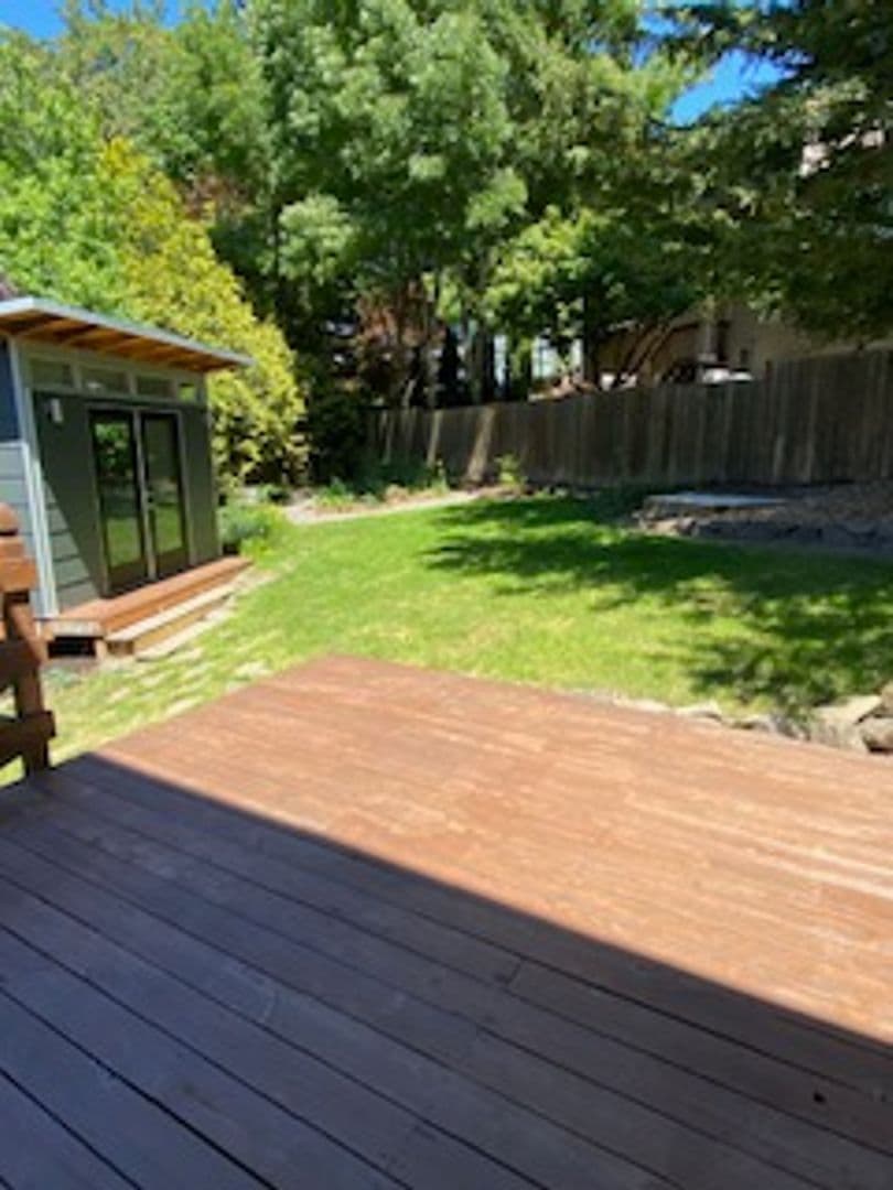 Vancouver House: 15809 NE 18 Ct