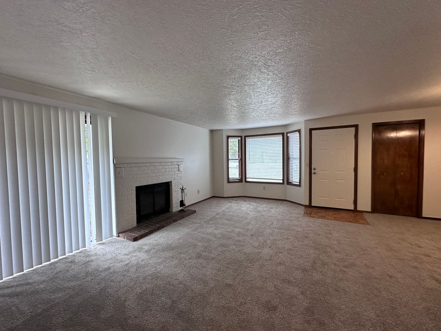 Vancouver House: 1904 SE Blairmont Drive