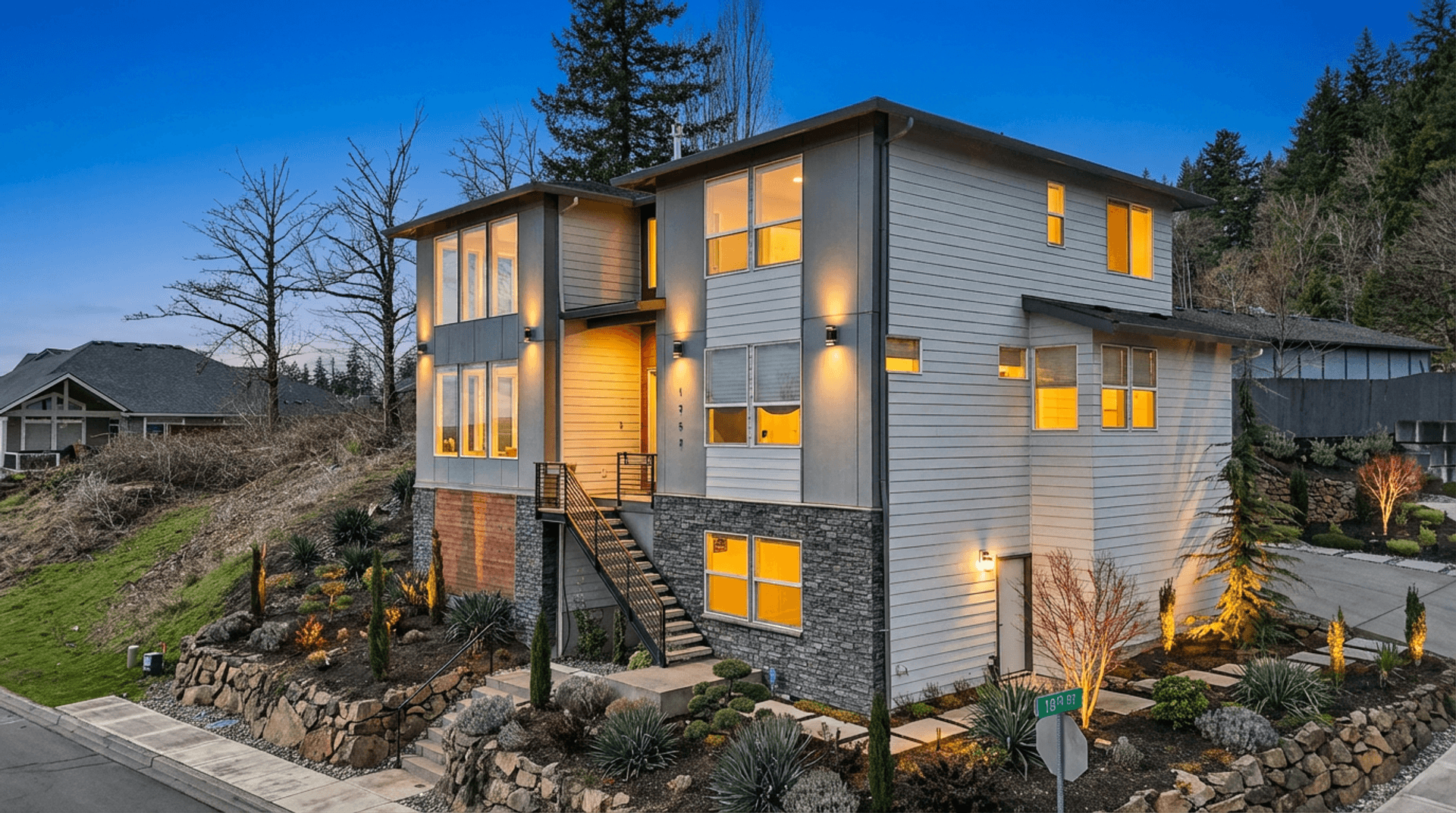 Washougal House: 1757 N Columbia Ridge Way