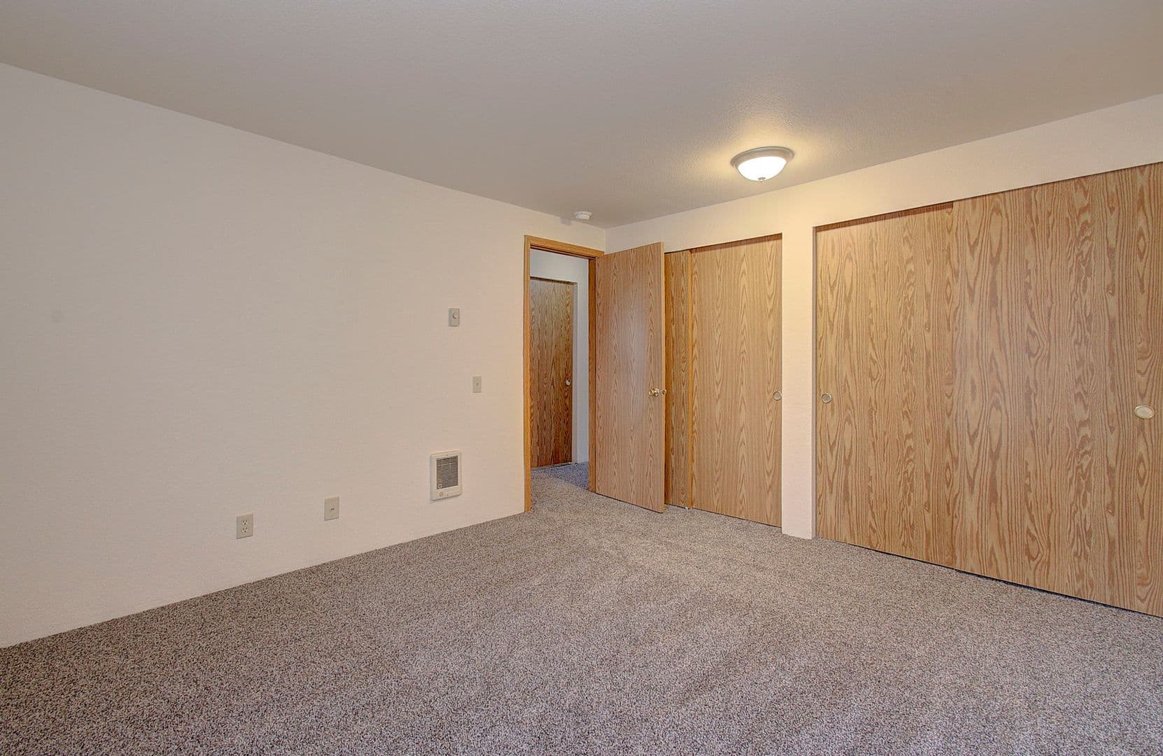 EUGENE Apartment: 1811 KINGSLEY ROAD