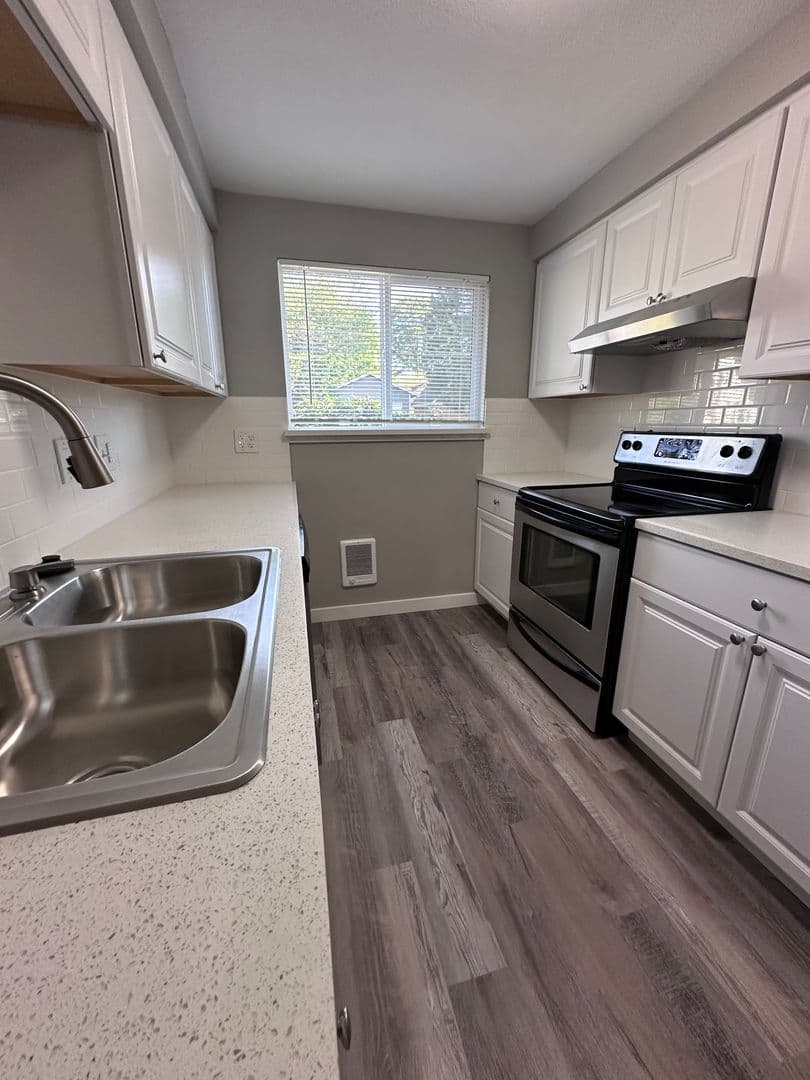 Camas Apartment: 222-238 NW 12 Avenue