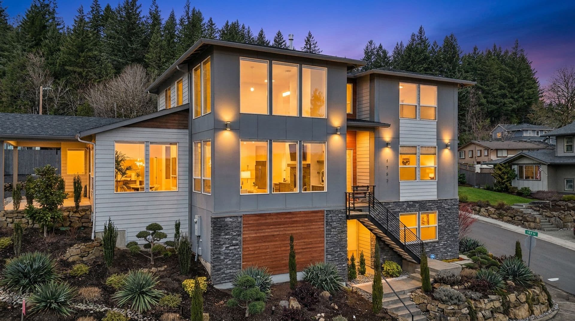 Washougal House: 1757 N Columbia Ridge Way