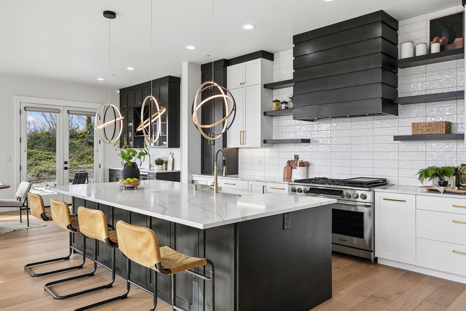 Washougal House: 1757 N Columbia Ridge Way