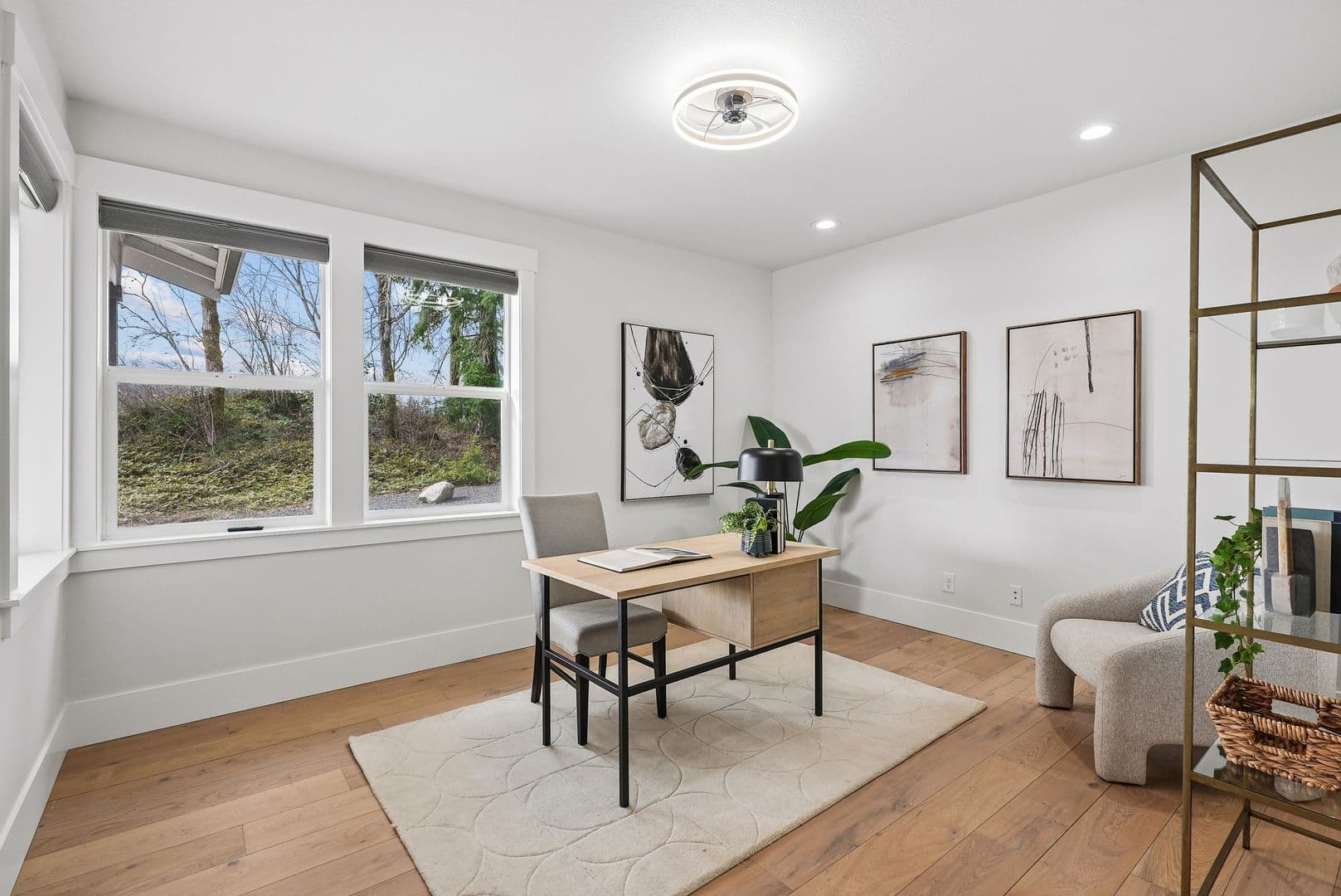 Washougal House: 1757 N Columbia Ridge Way