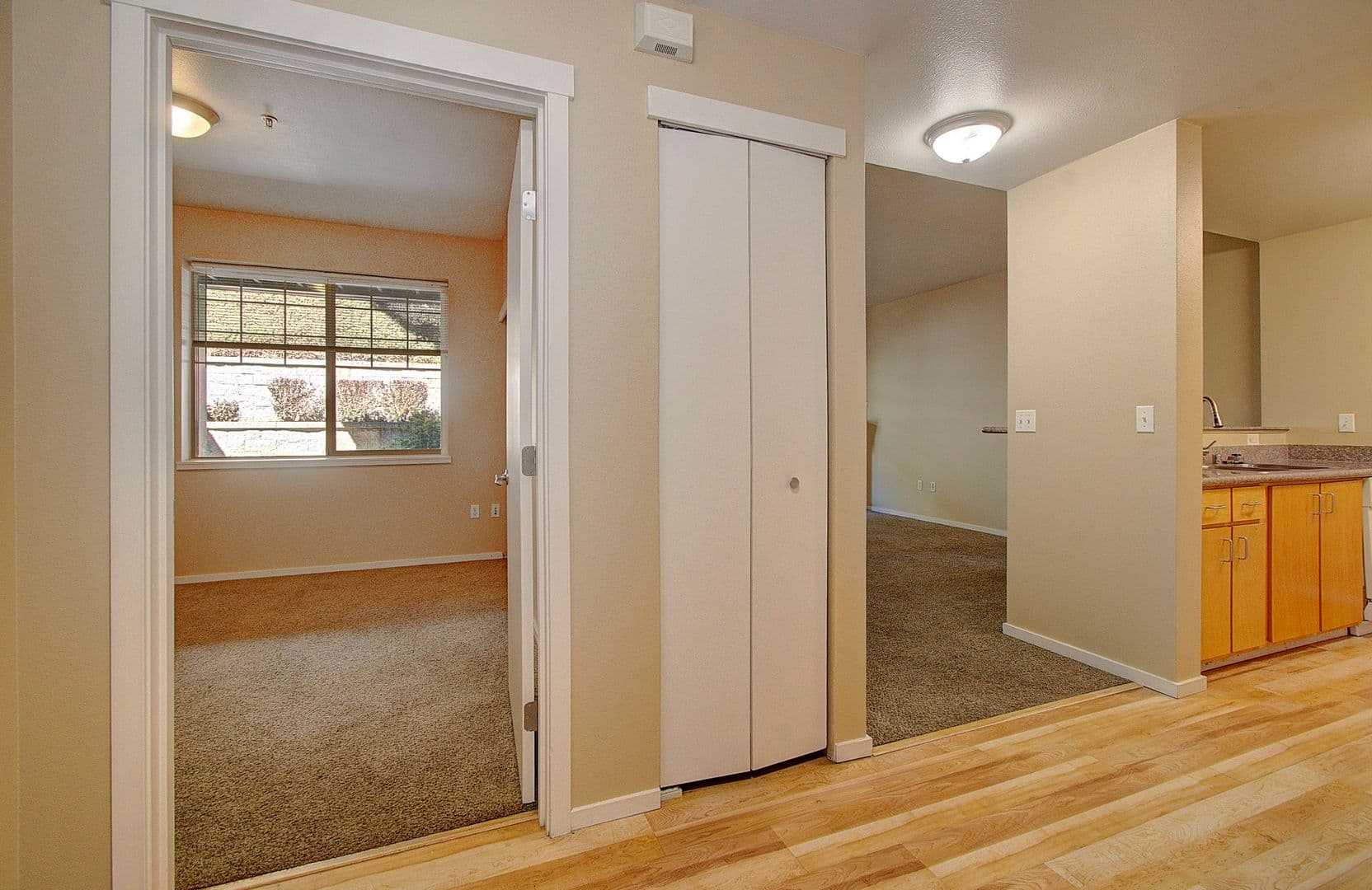 Vancouver House: 10800 SE 17th Circle #189