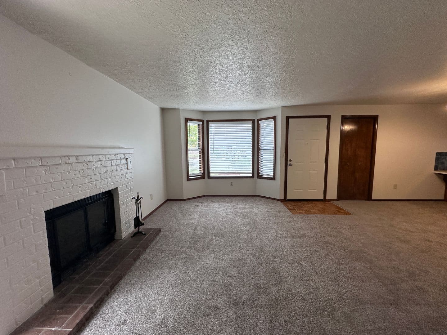 Vancouver House: 1904 SE Blairmont Drive