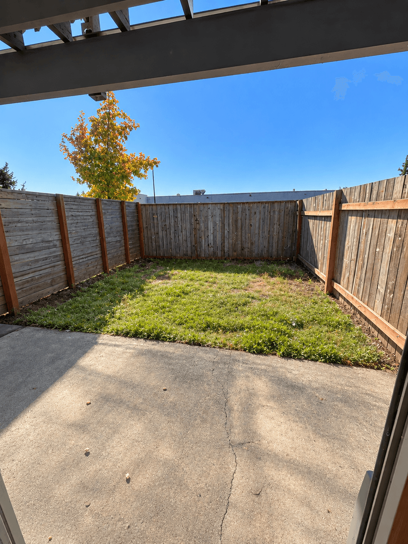 Vancouver Apartment: 520 NE 108 Avenue