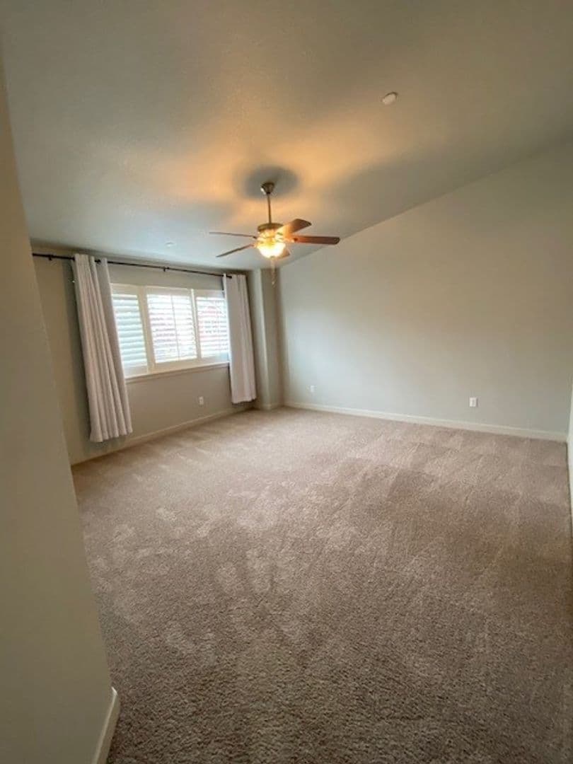 Ridgefield House: 175 N 44 Pl