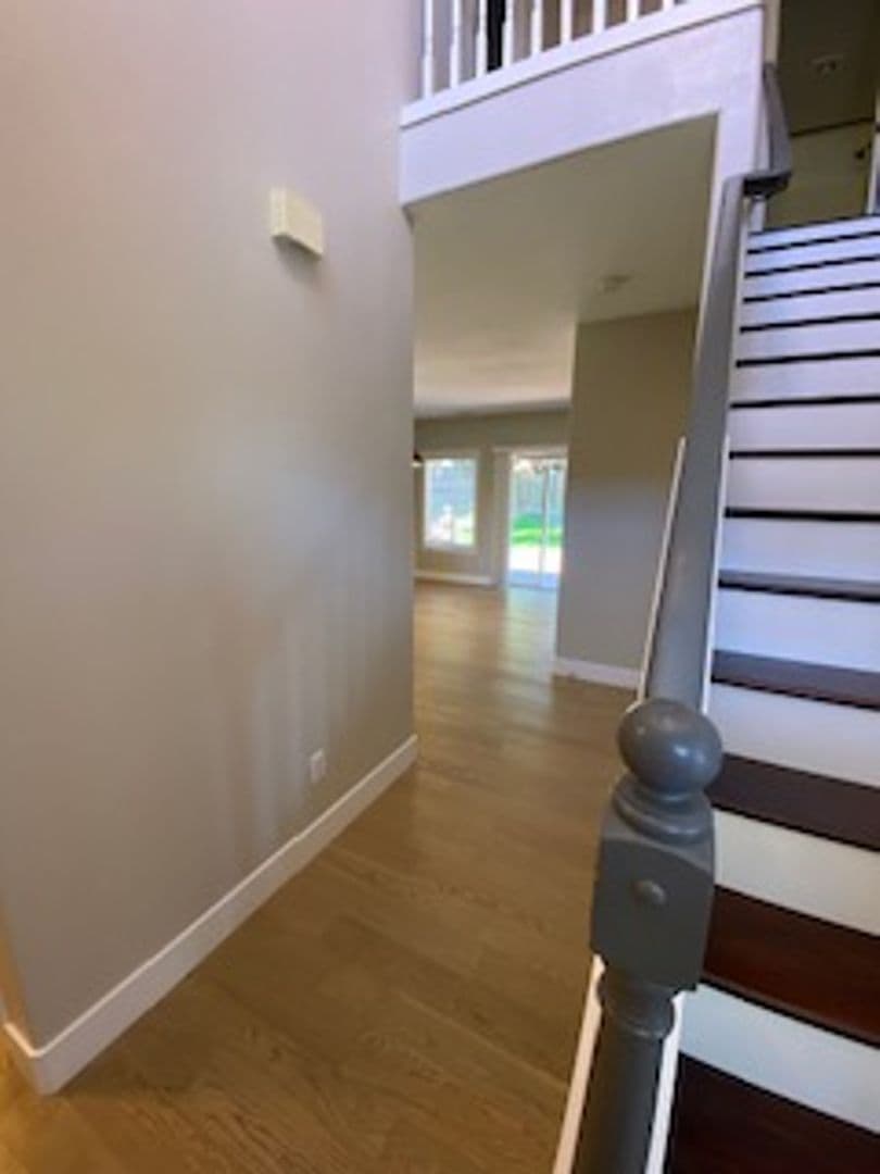 Vancouver House: 15809 NE 18 Ct
