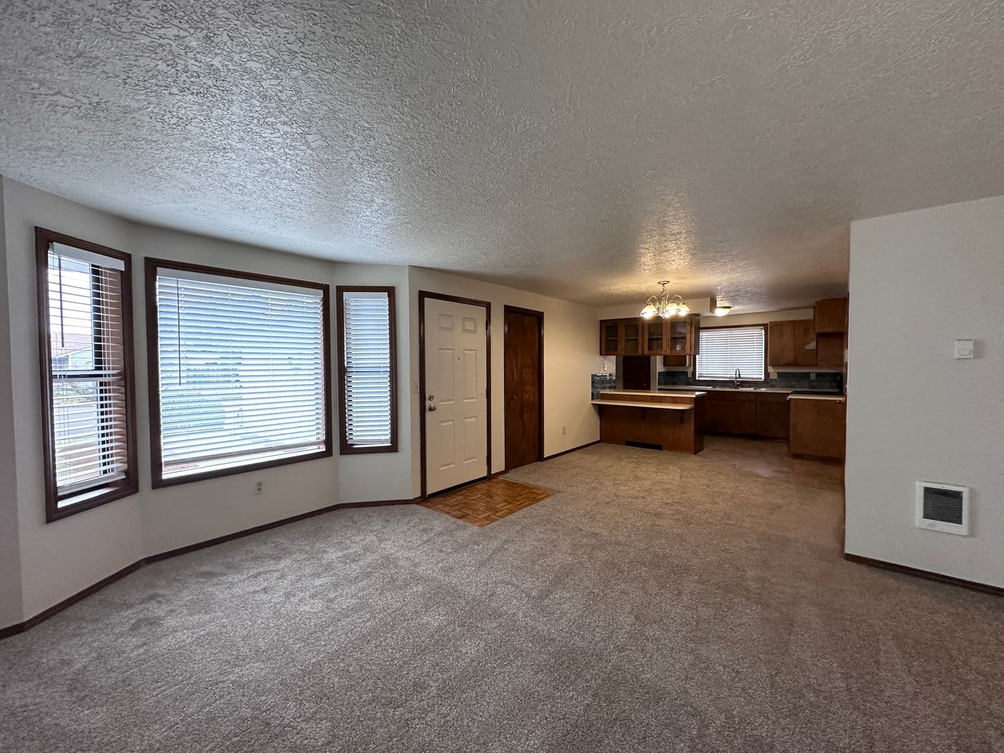 Vancouver House: 1904 SE Blairmont Drive