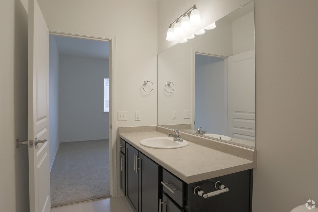 Washougal Apartment: 2300 Main Street