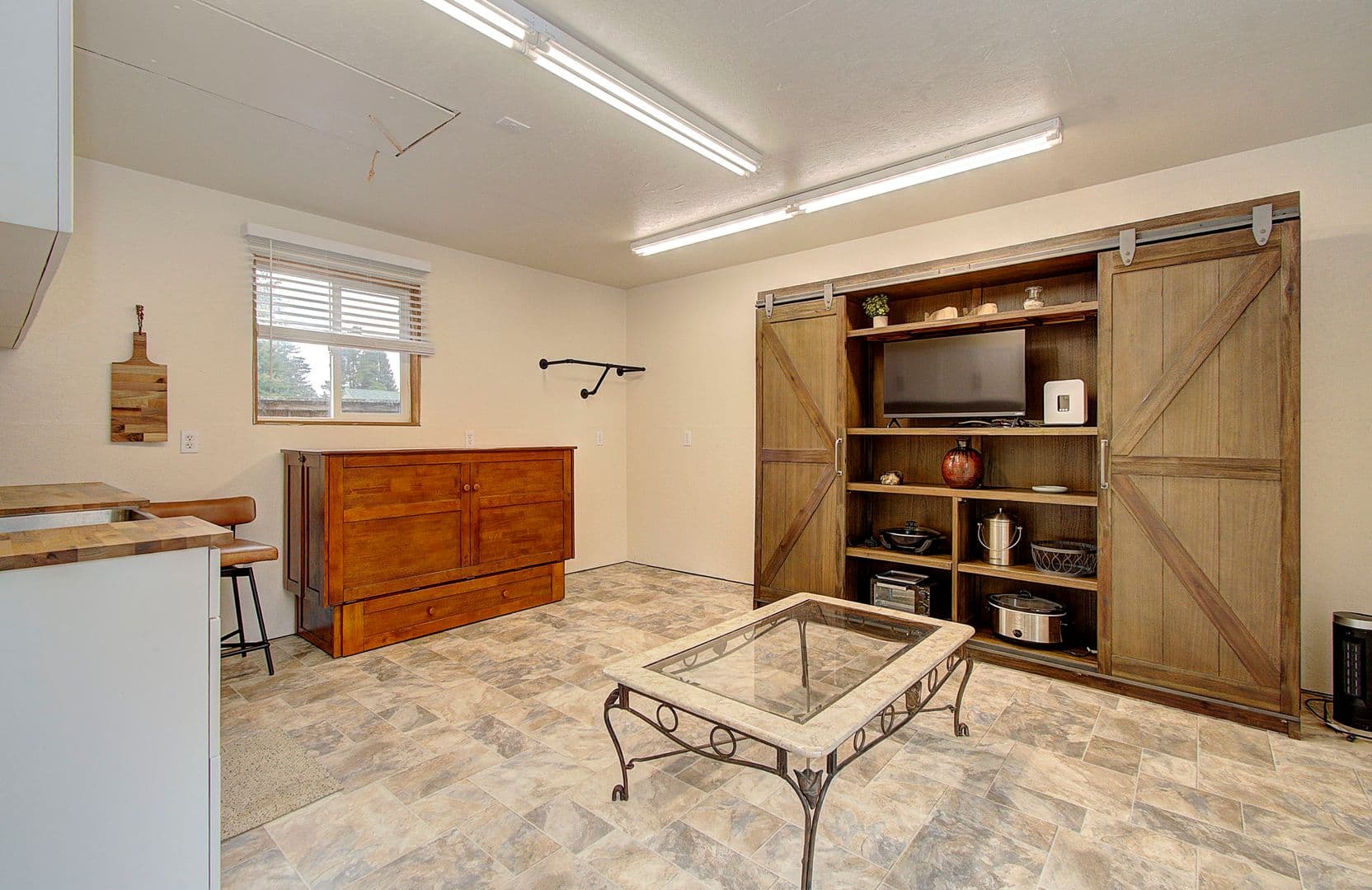Vancouver House: 12311 SE McGillivray Blvd