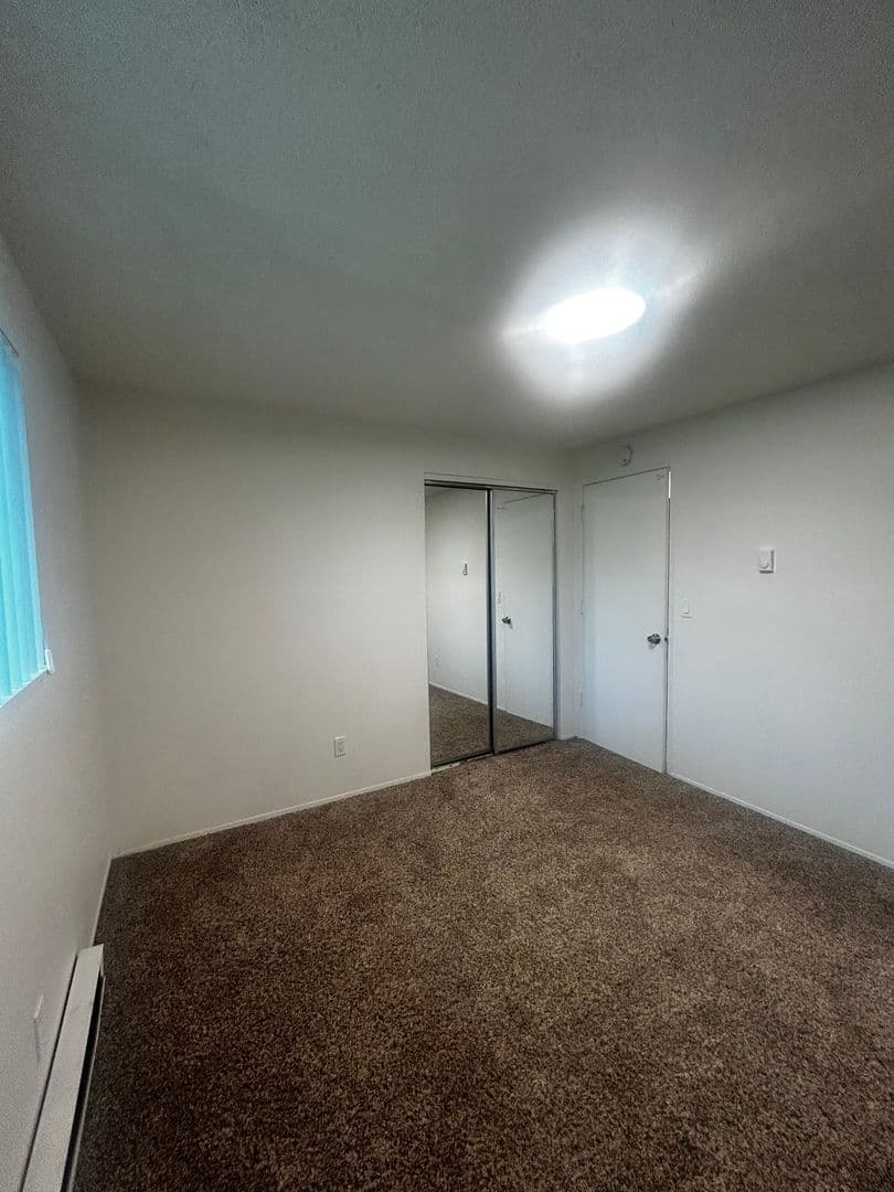 Vancouver Apartment: 3116 Kauffman Avenue
