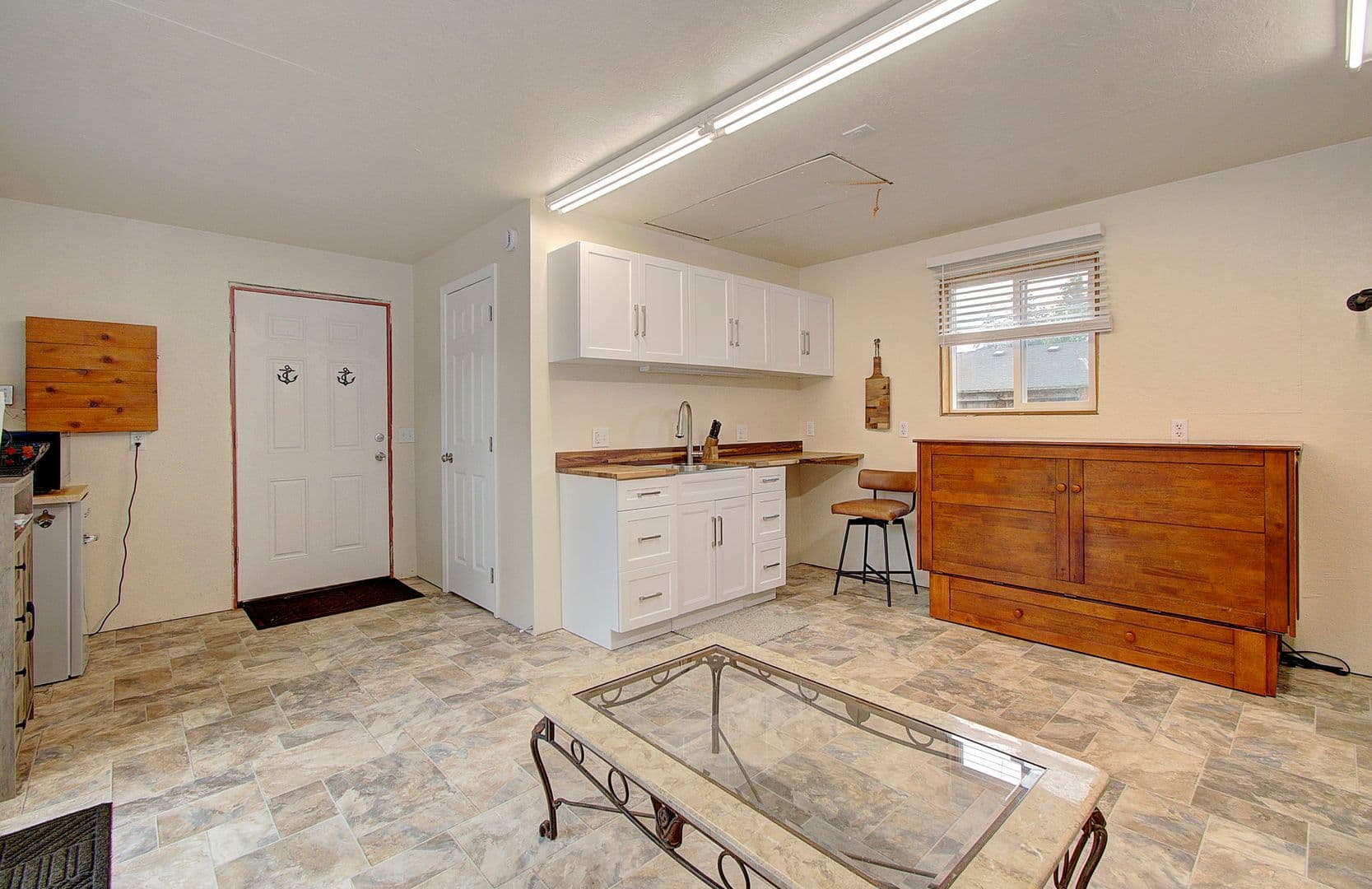 Vancouver House: 12311 SE McGillivray Blvd