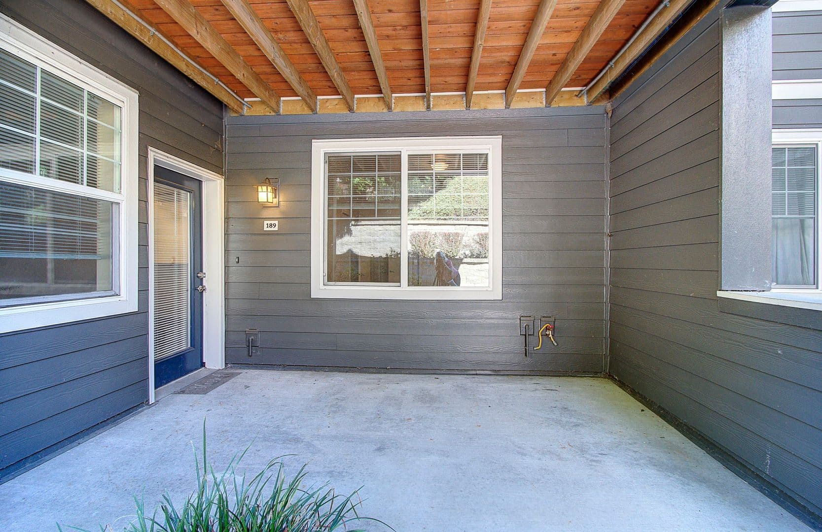 Vancouver House: 10800 SE 17th Circle #189