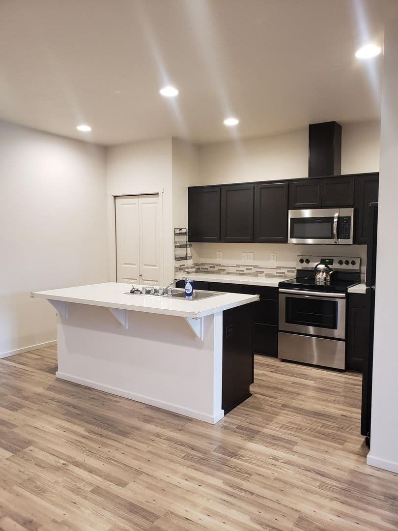 Vancouver Townhome: 11506 NE 22nd Cir