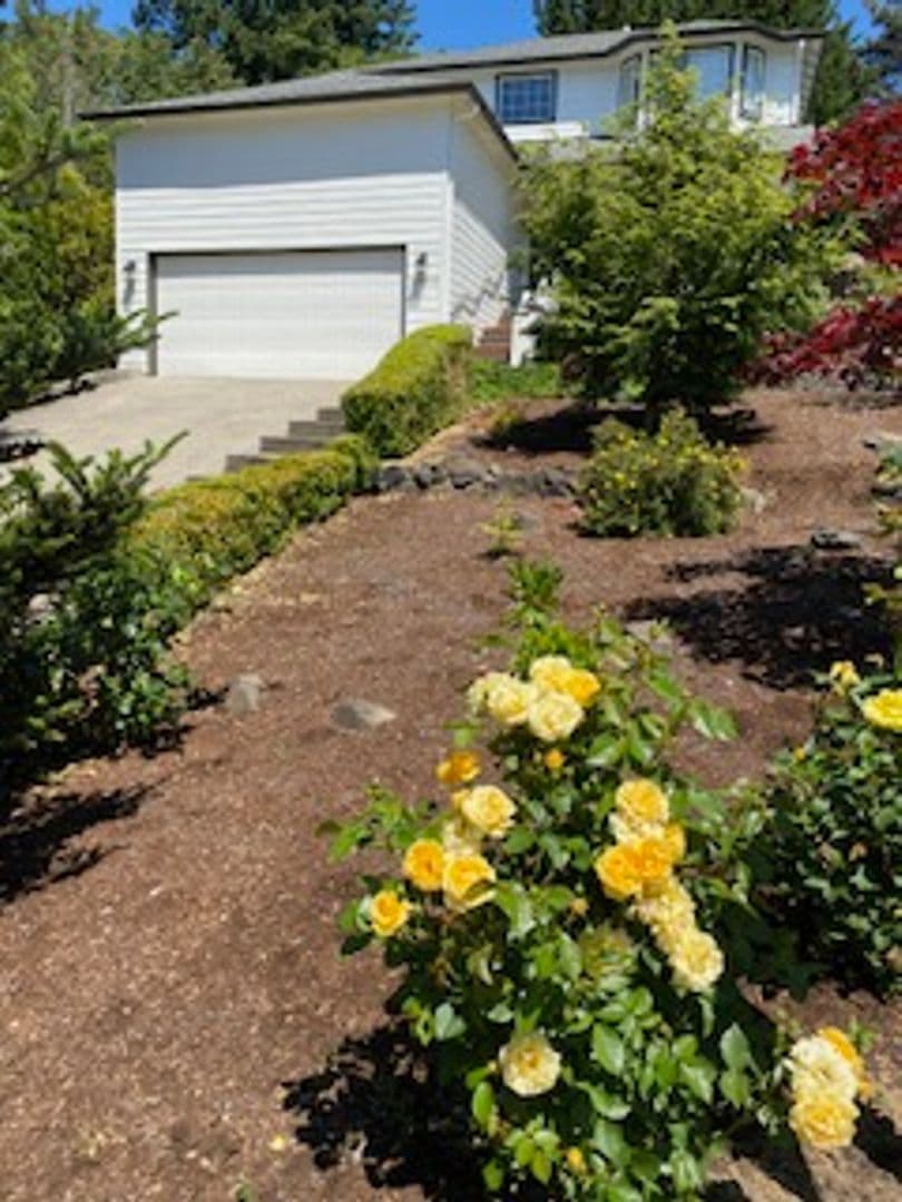 Vancouver House: 15809 NE 18 Ct