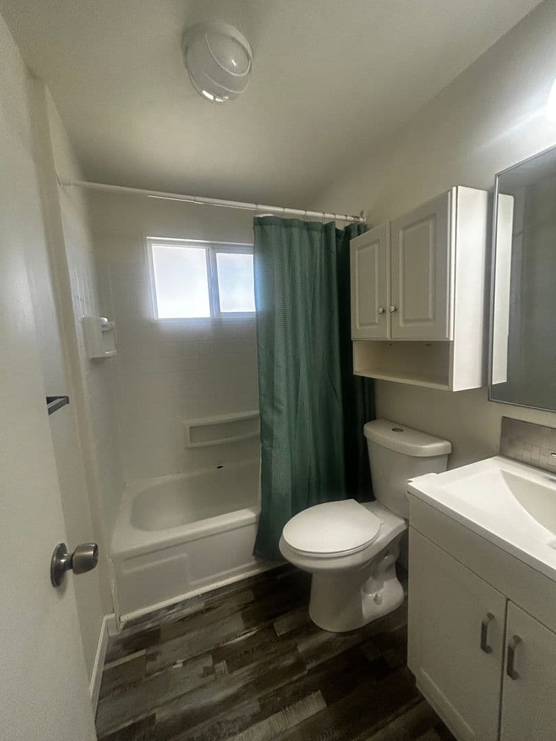 Vancouver Apartment: 3116 Kauffman Avenue