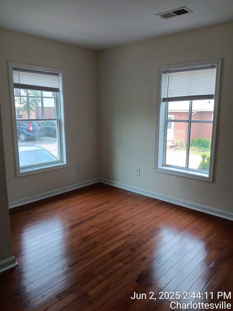 Charlottesville House: 515 14th St B NW