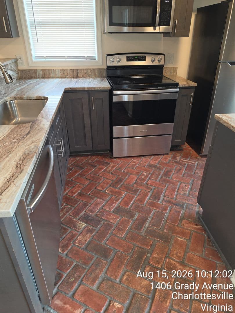 Charlottesville Apartment: 515 14th ST NW Apt B
