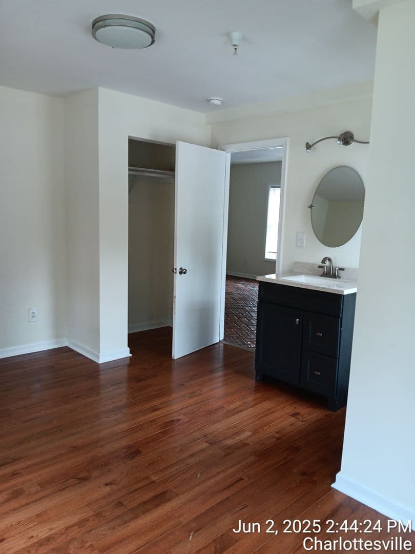 Charlottesville House: 515 14th St B NW