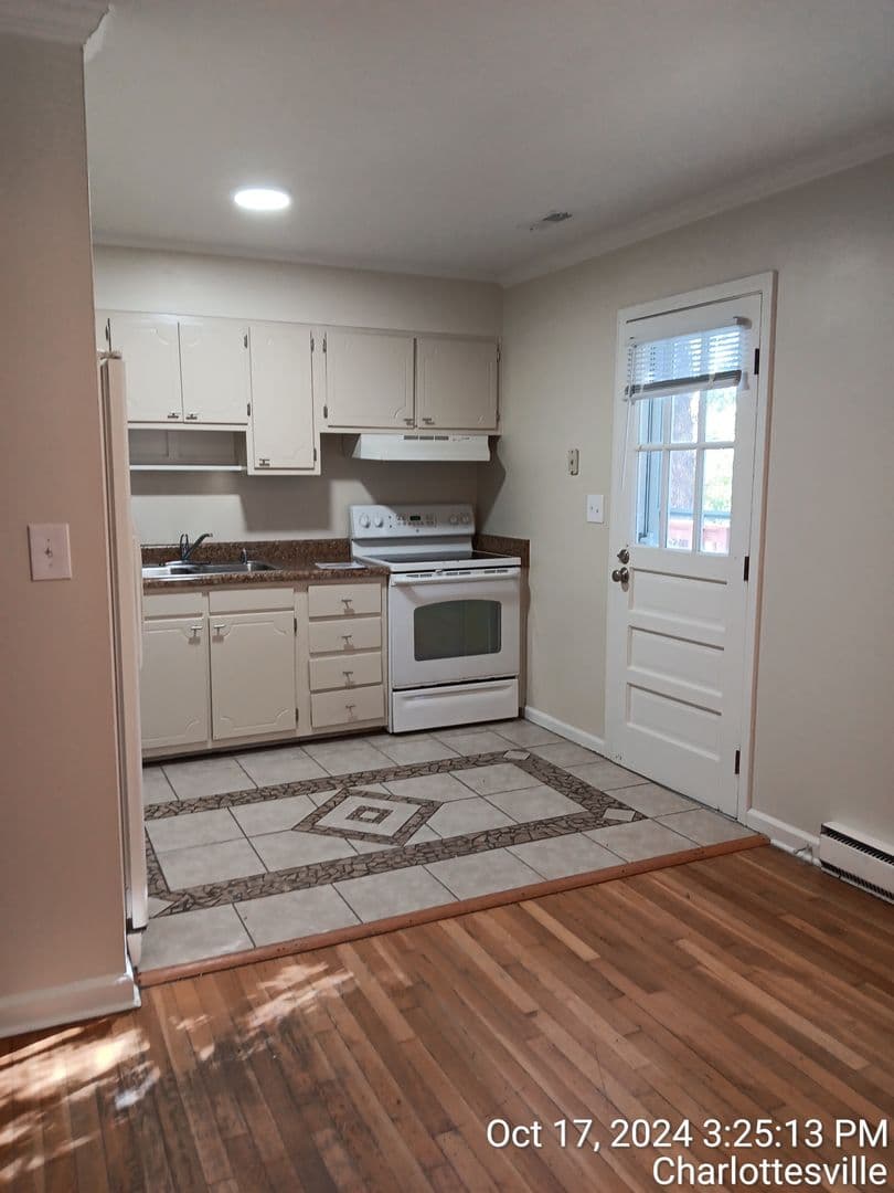 Charlottesville House: 110 Middlesex Dr