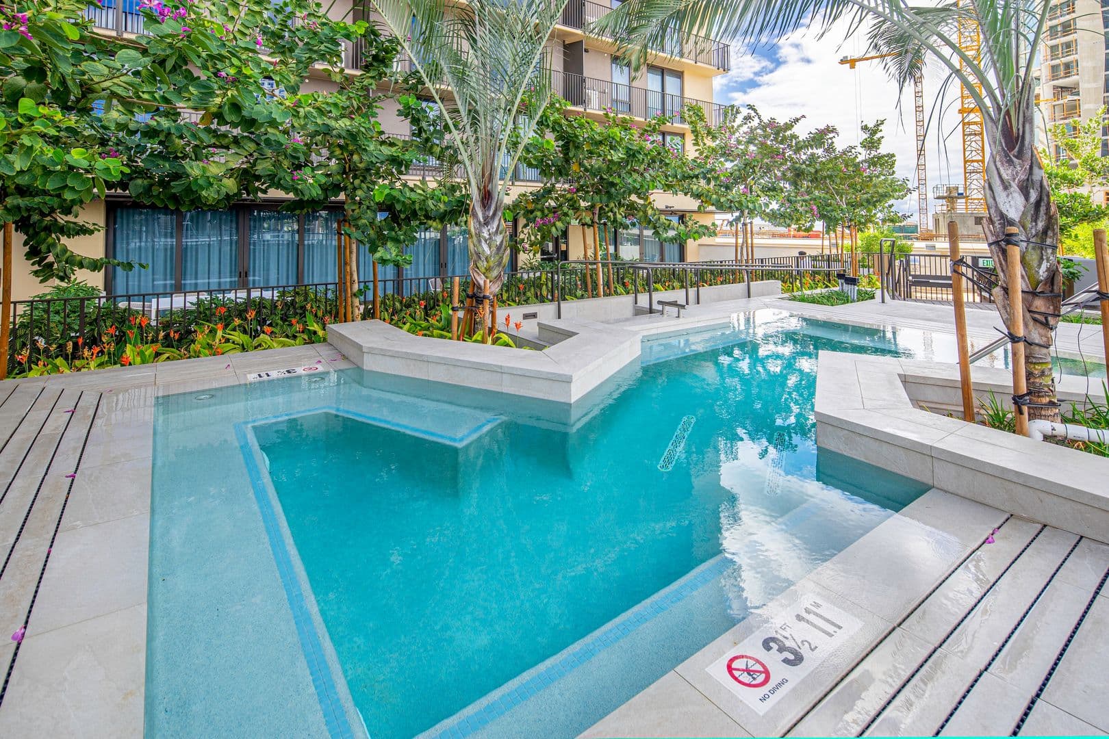 Honolulu Condo: 987 Queen St #3714