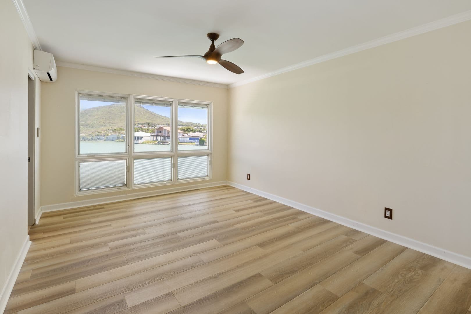 Honolulu Townhome: 905 Koko Isle Cir