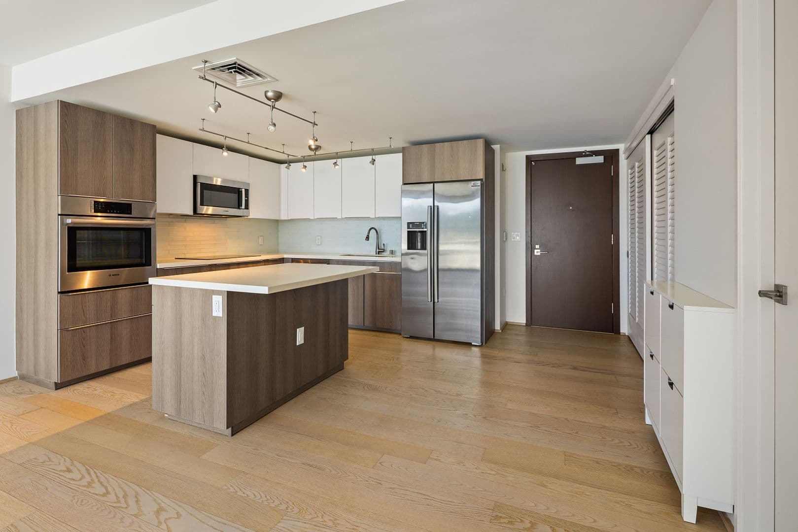 Honolulu Condo: 888 Kapiolani Blvd #4312