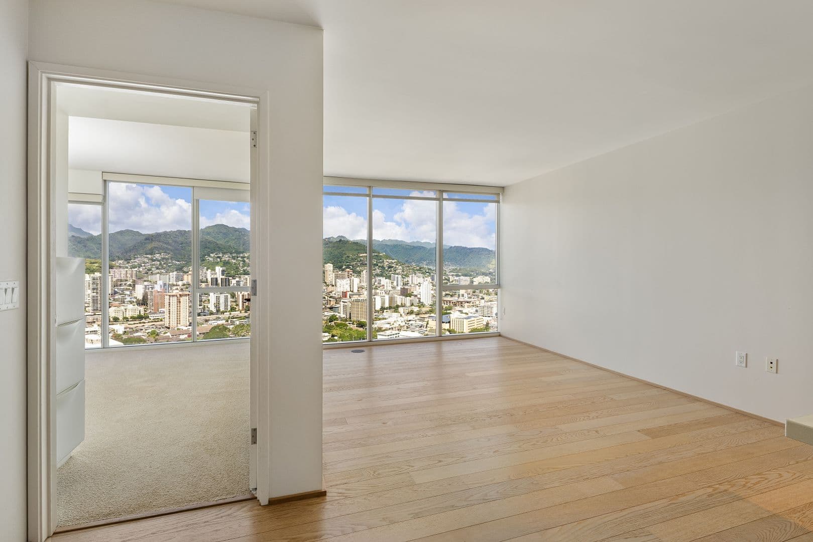 Honolulu Condo: 888 Kapiolani Blvd #4312