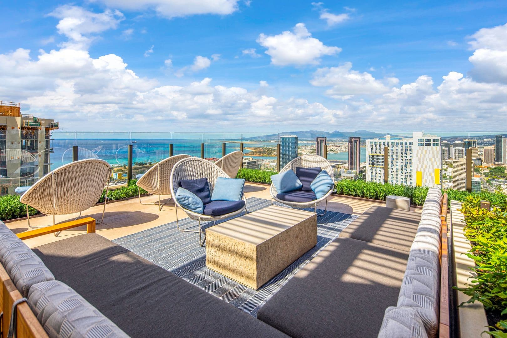 Honolulu Condo: 987 Queen St #3714