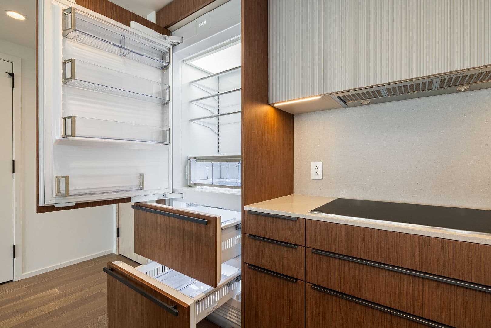 Honolulu Condo: 333 Ward Ave. #524