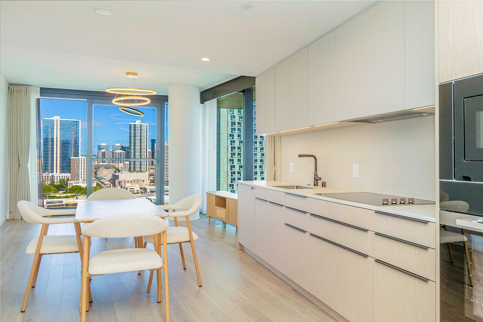 Honolulu Condo: 333 Ward Ave