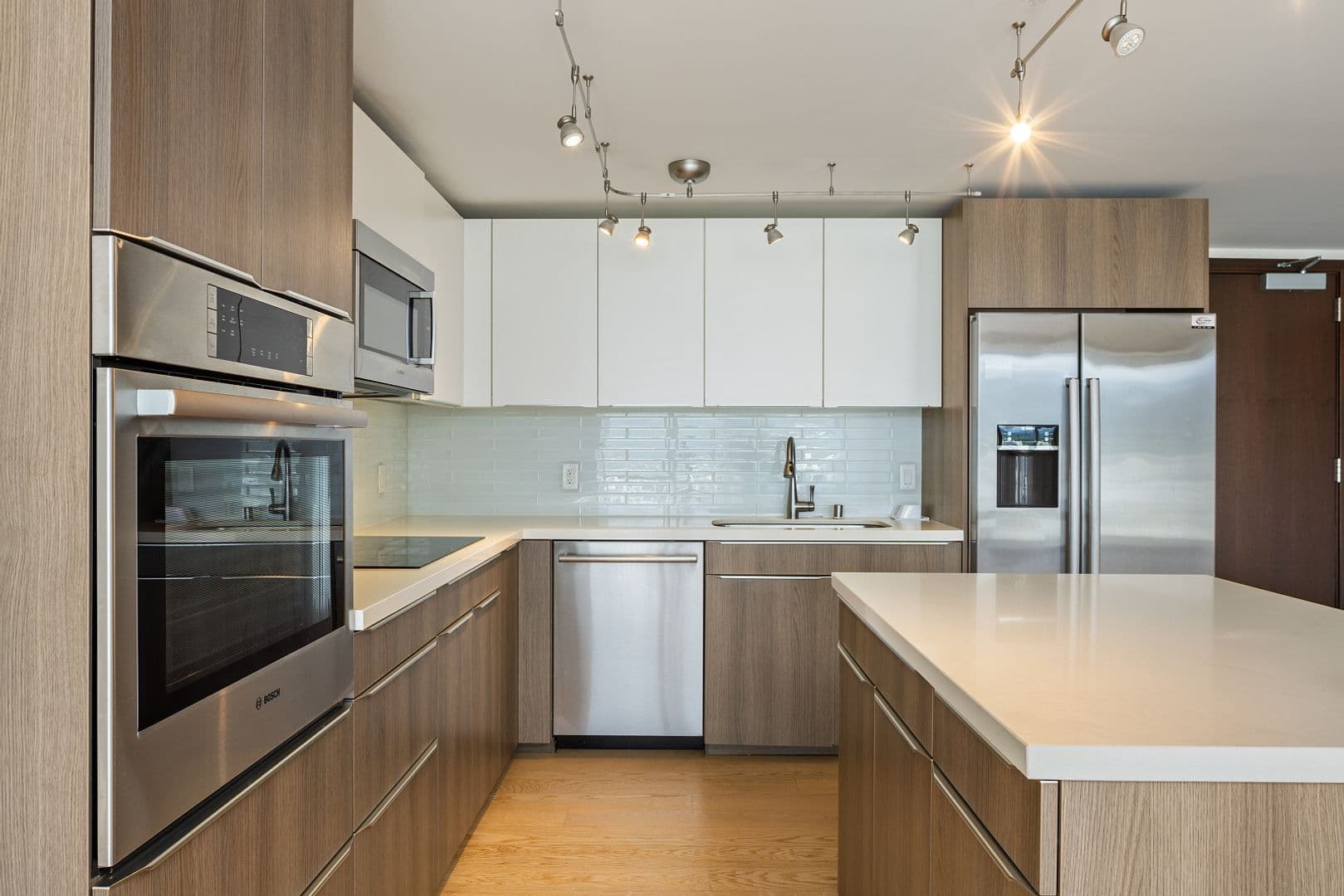 Honolulu Condo: 888 Kapiolani Blvd #4312