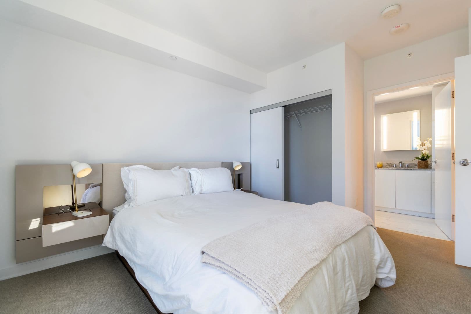 Honolulu Condo: 987 Queen St #3714