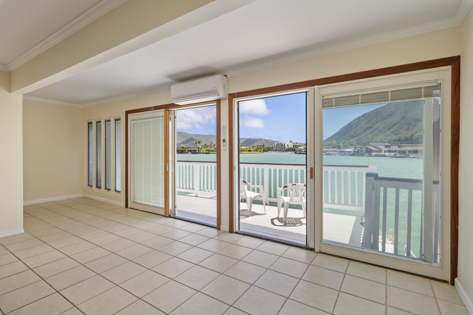 Honolulu Townhome: 905 Koko Isle Cir
