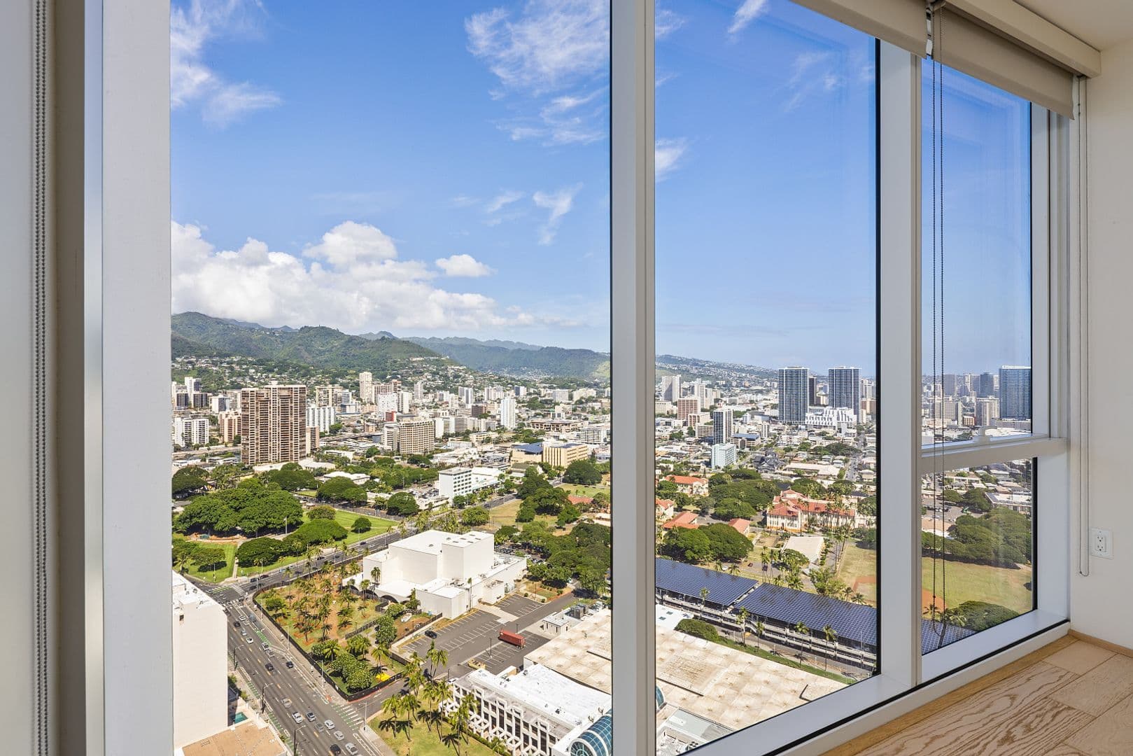 Honolulu Condo: 888 Kapiolani Blvd #4312