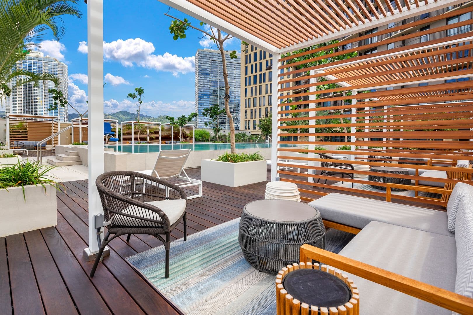 Honolulu Condo: 987 Queen St #3714