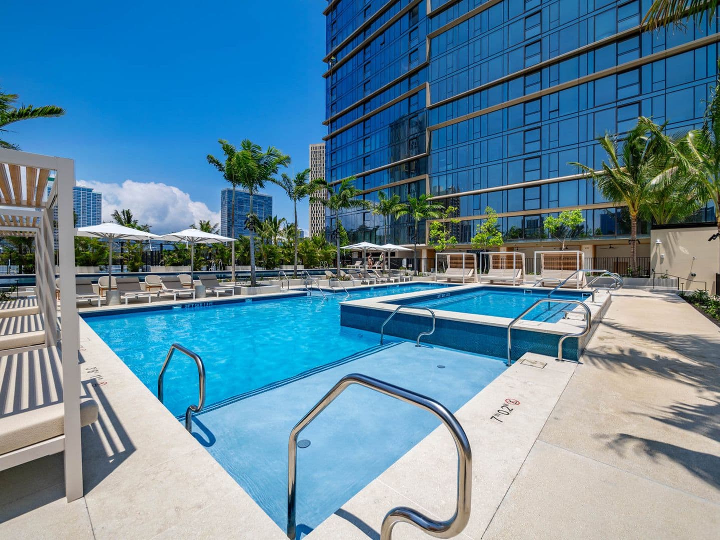 Honolulu House: 333 Ward Ave