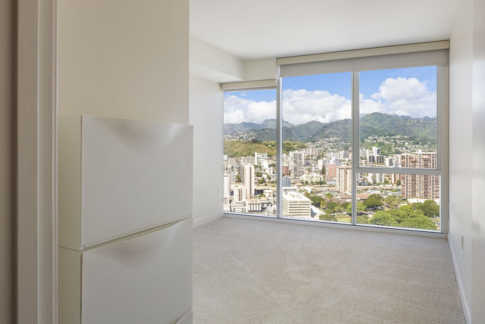 Honolulu Condo: 888 Kapiolani Blvd #4312