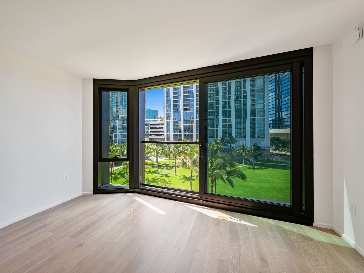 Honolulu House: 333 Ward Ave