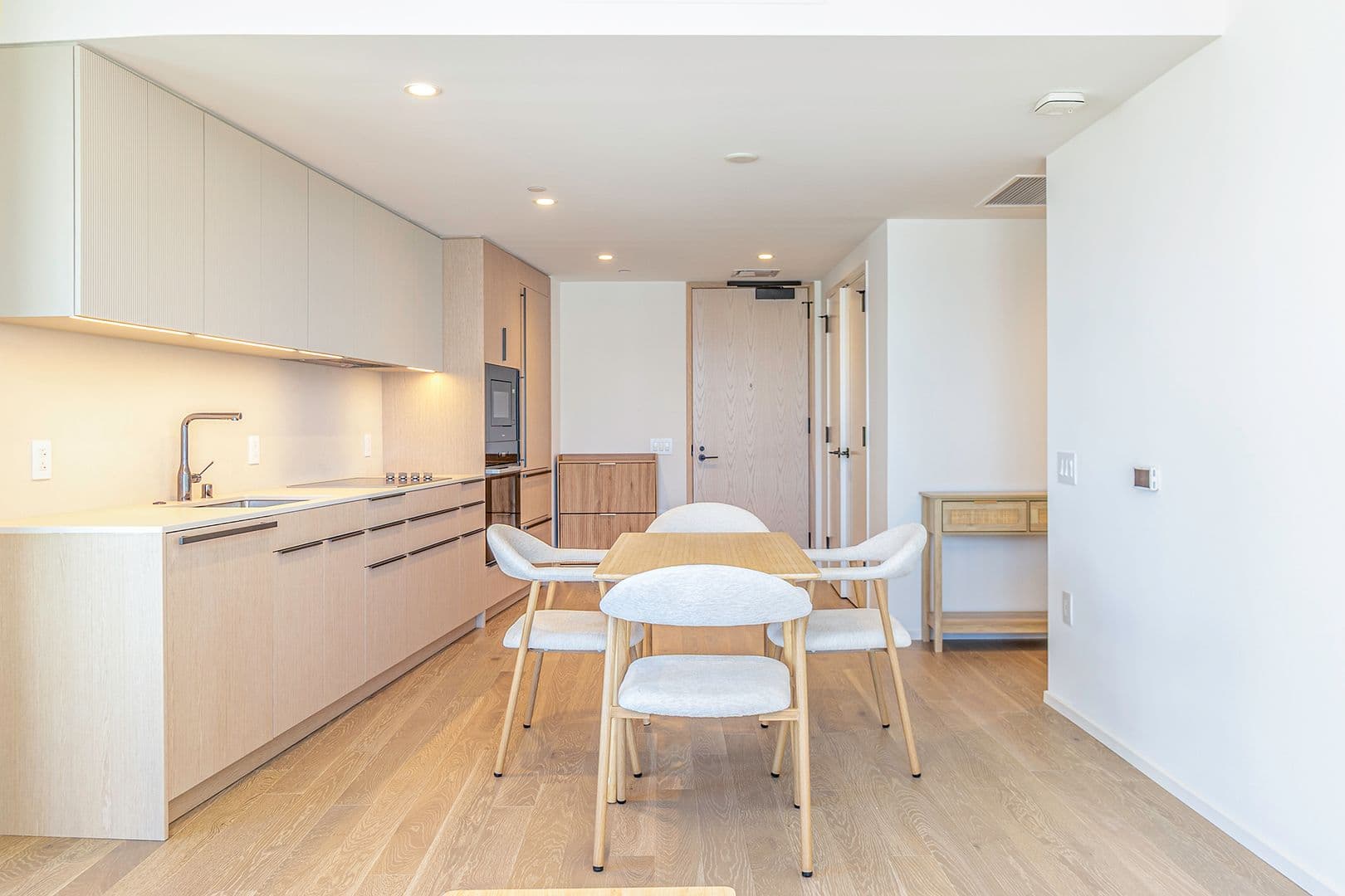 Honolulu Condo: 333 Ward Ave