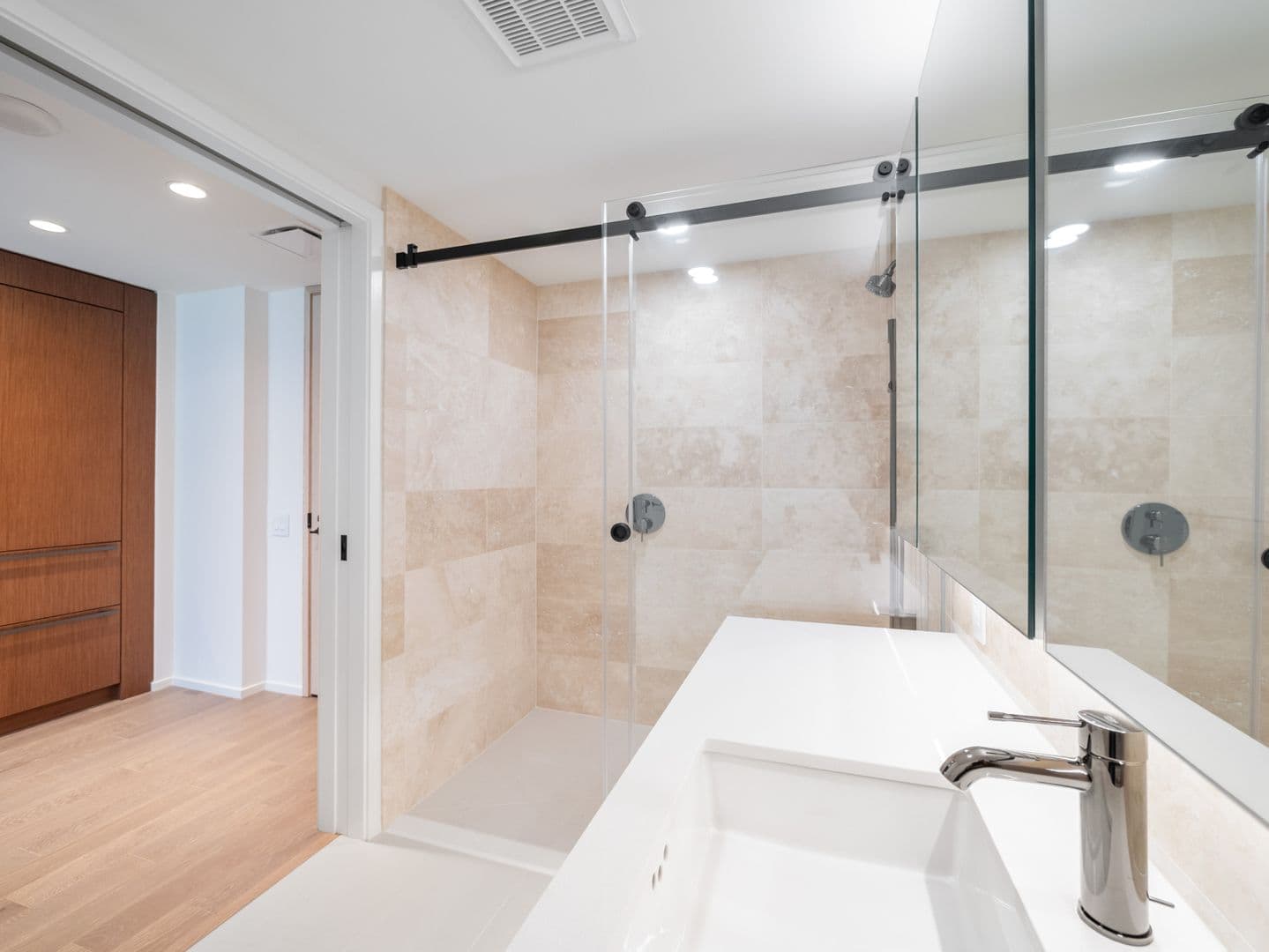 Honolulu House: 333 Ward Ave