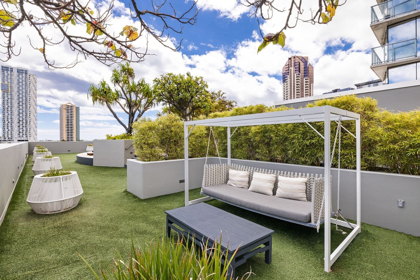 Honolulu Condo: 888 Kapiolani Blvd #4312