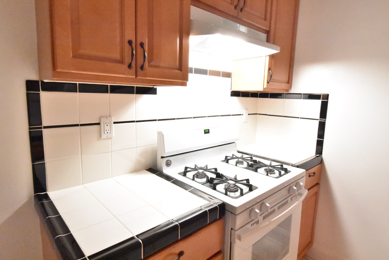 Richmond Apartment: 144 13th St.