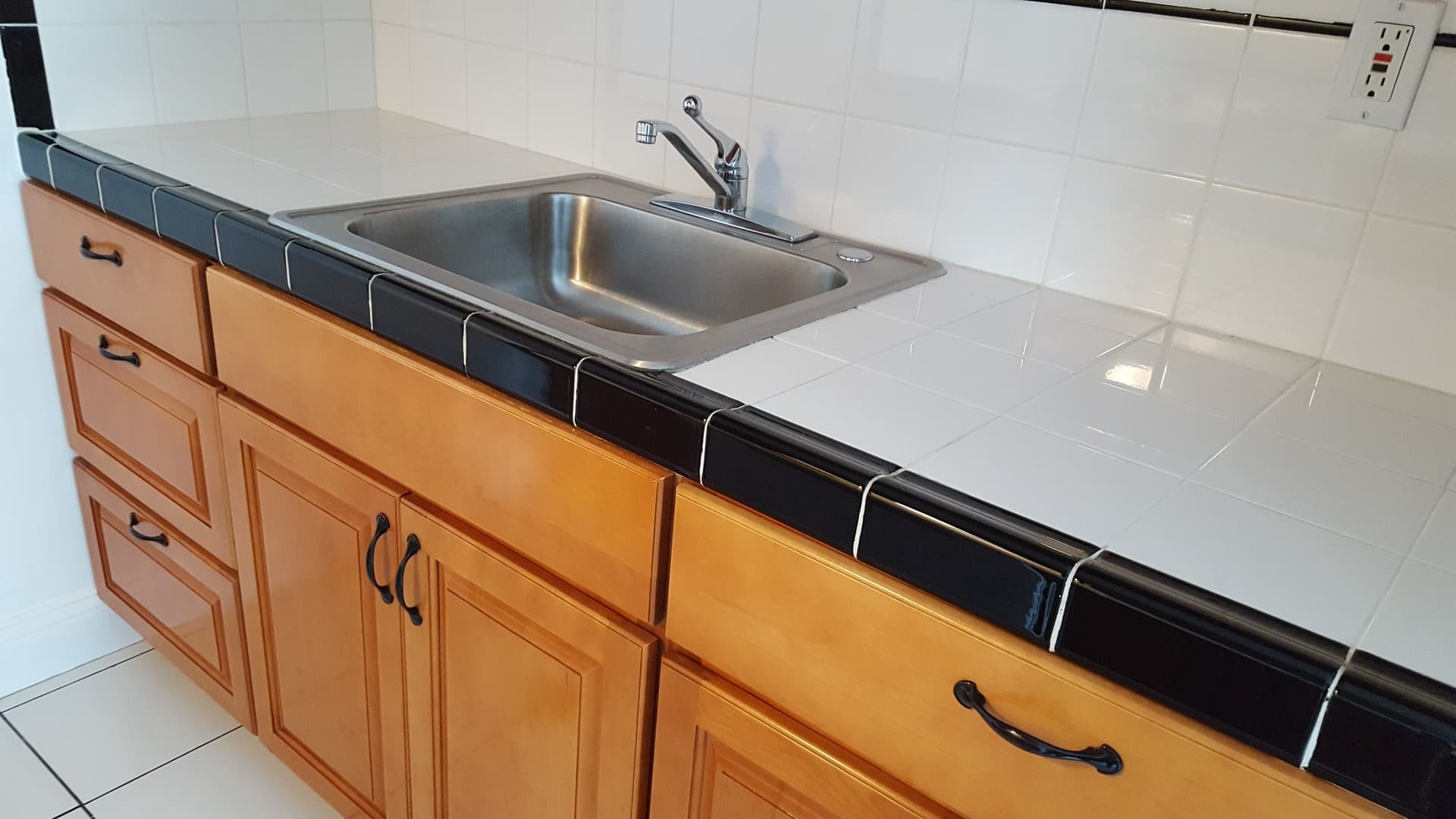 Richmond Apartment: 144 13th St.