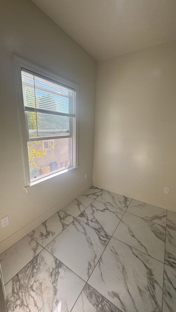 Richmond Apartment: 144 13th St.
