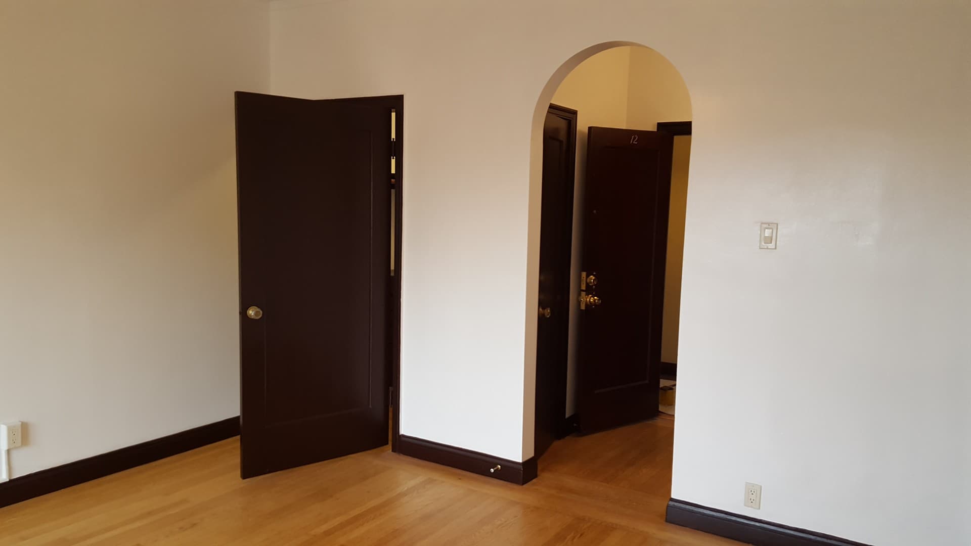 Richmond Apartment: 144 13th St.