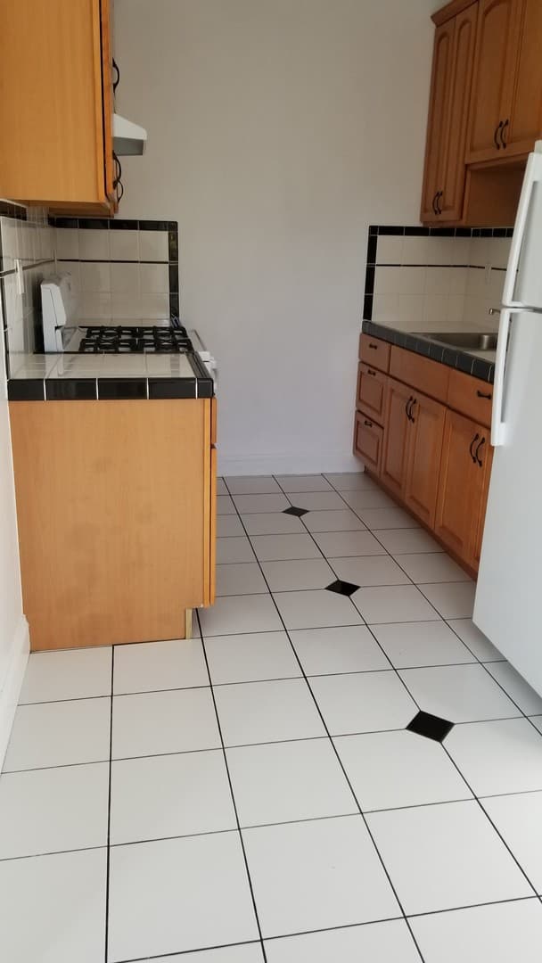 Richmond Apartment: 144 13th St.