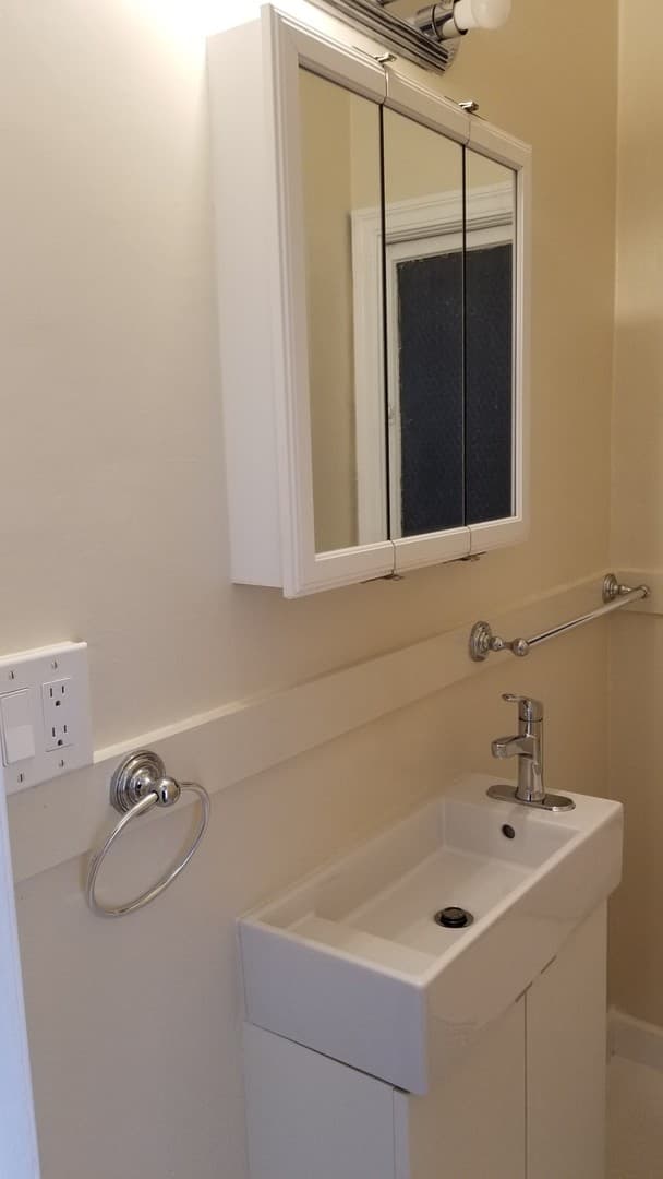 Richmond Apartment: 144 13th St.